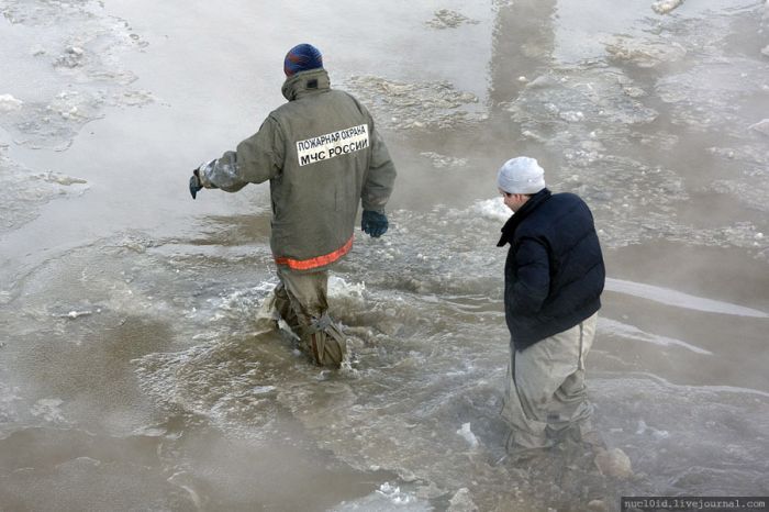 Зимние потопы в Екатеринбурге (24 фото)