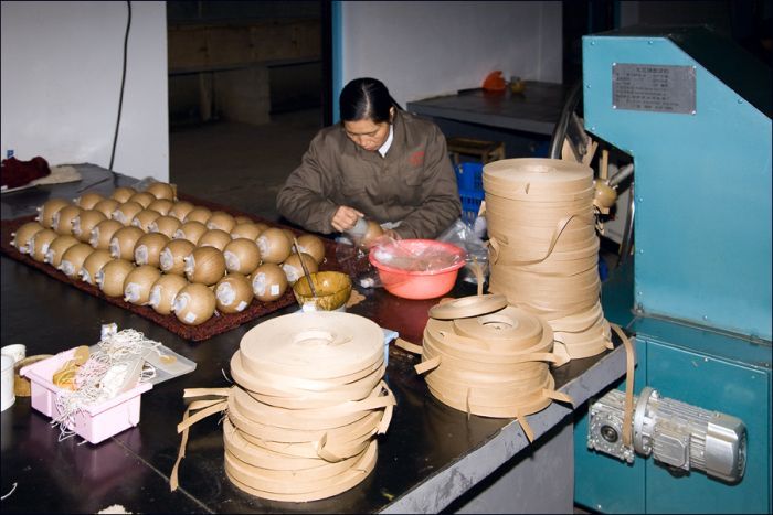 Как в Китае делают фейерверки (21 фото)