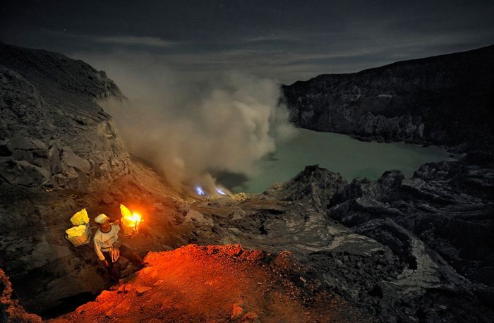 Индонезия - вулкан «Кава Иджен» (Kawa Ijen) (30 фото)