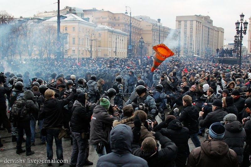 Беспорядки в Москве. Манежка. Часть 2. (121 фото)