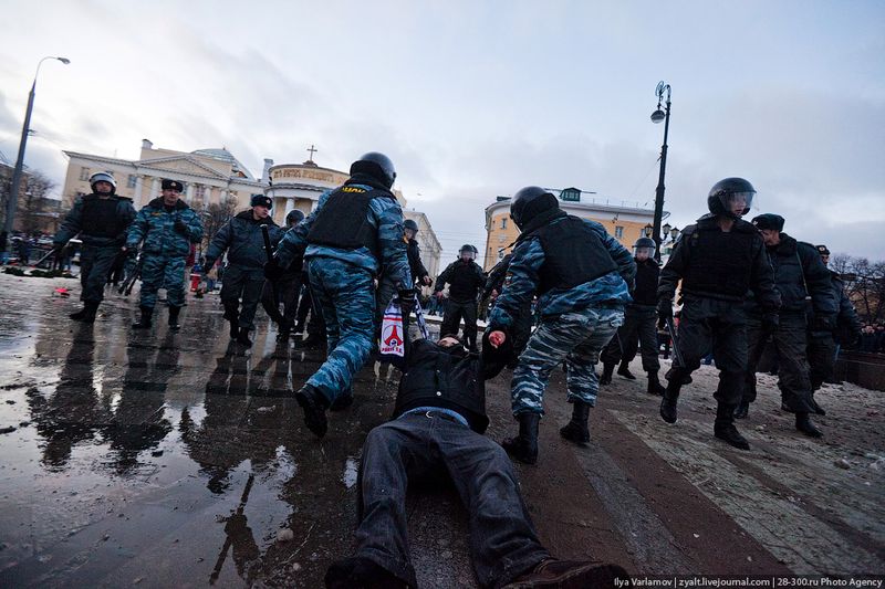 Беспорядки в Москве. Манежка. Часть 2. (121 фото)
