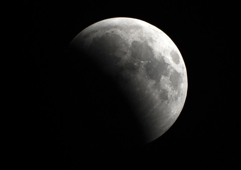 Лунное затмение (9 фото)