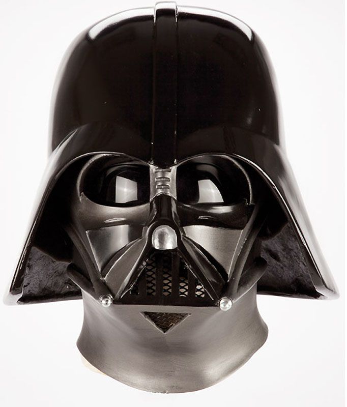 1. Поклонники Звездных войн не смогут устоять перед знаменитым шлемом Дарта Вейдера из Эпизода IV: «Новая Надежда» (Примерная цена 20-30 тыс. долл).