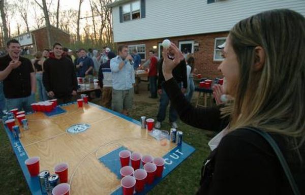 Игры с алкоголем (33 фото)